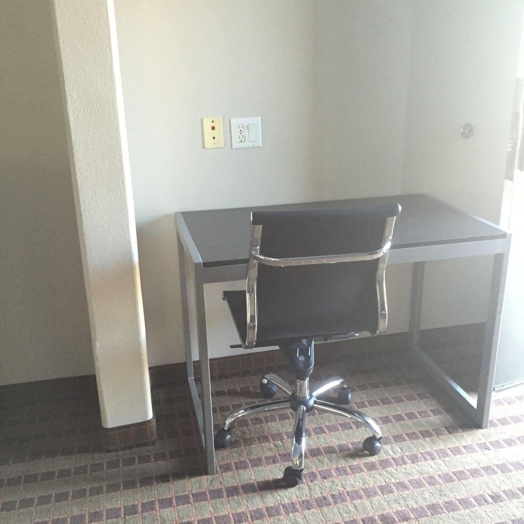 Hotel Camelot And
